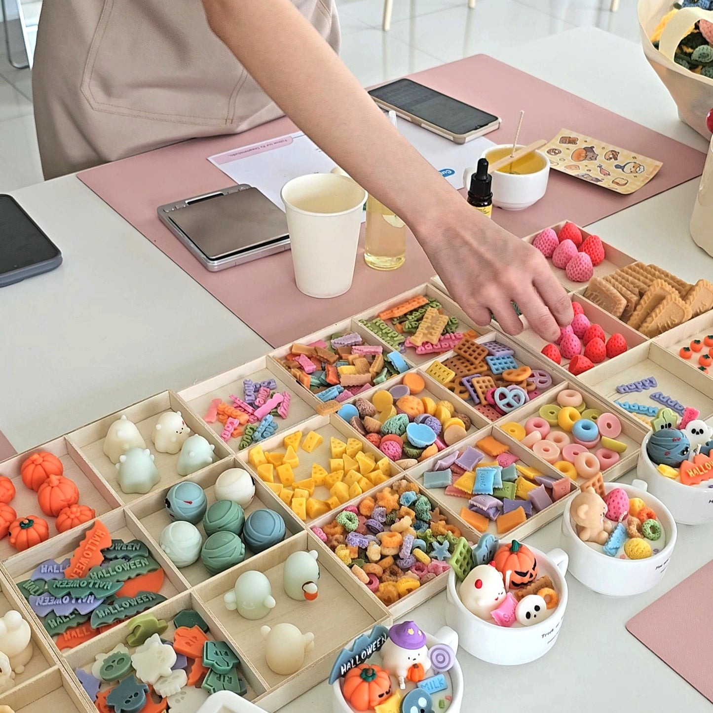 Cute Cup Candle Making Class