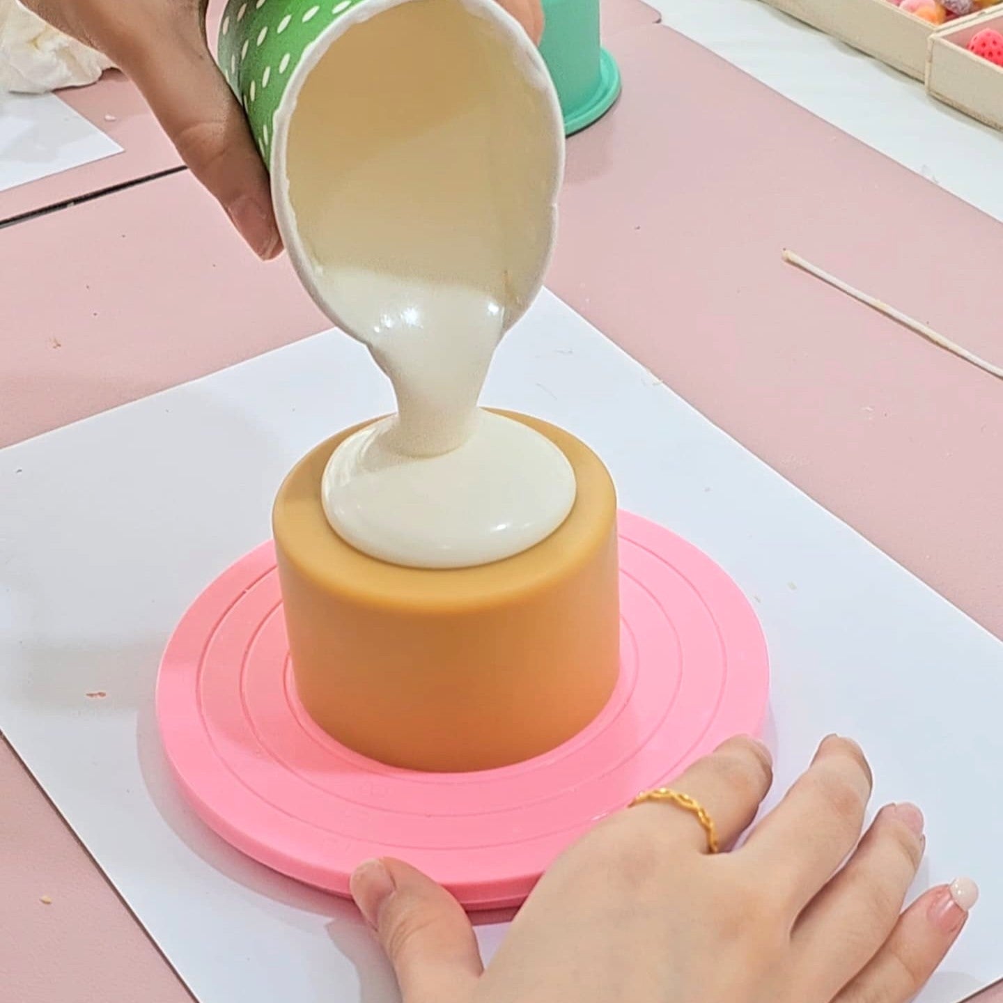 Whole Cake Candle Class